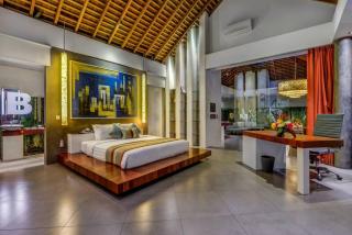 Stunning 4 Bed, Butler Service, Security, Central - Seminyak - 9