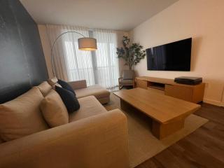 King size bed and full kitchen 1507 - Hallandale Beach - 0