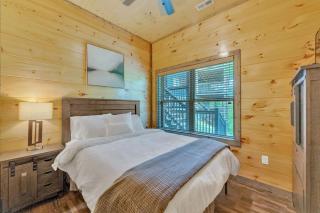 Honeybear Hideaways - Spacious Wrap Around Decks Cabin with Pool & Hot Tub - Sevierville - 9