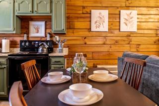 Couples Getaway Cabin near National Park w Hot Tub - Pigeon Forge - 5