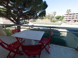 Le Lavandou : T2 + cabine, clim, parking, accès plage - FR-1-803-88 - Le Lavandou - 9