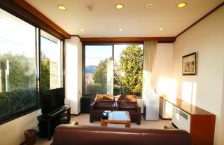 Hakone Kohaku Onsen Hotel 箱根琥珀温泉ホテル - 4