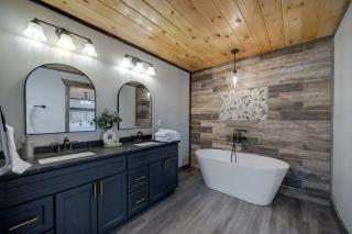 Honeybear Hideaways - Spectacular Smoky Mountain Cabin with Indoor Pool, Game Room and Hot Tub - Sevierville - 2