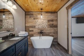 Honeybear Hideaways - Spectacular Smoky Mountain Cabin with Indoor Pool, Game Room and Hot Tub - Sevierville - 7