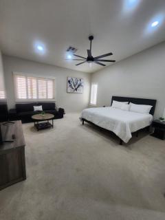 Bold Blue Retreat in Henderson - Las Vegas - 3