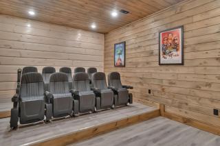 Honeybear Hideaways - Modern Luxurious Cabin with Pool, Hot Tub, Fire Place, Game Room and Theater Room - Pigeon Forge - 5