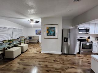 Charming Tampa Home - Tampa - 3