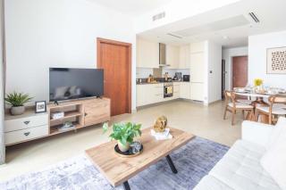 Frank Porter - The Residence at Marina Gate 2 - 8