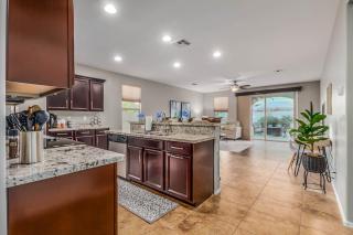 Tucana Seville Gilbert - Queen Creek - 1
