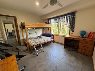 Family home, close to beach and town - - 6