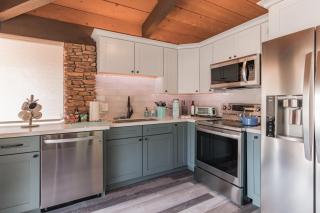 Glass House Elk Rim Pine - Pine - 3