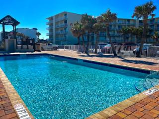 Superior beach studio with Pool Access and free parking - Daytona Beach - 4