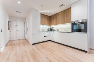 Redesigned High-Rise 1BR Near Key Landmarks, Elite Residence, Dubai Marina by Deluxe Holiday Homes - 9