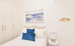 Kalk Bay Stylish 2-Bed Seaside Apartment - St James - 3