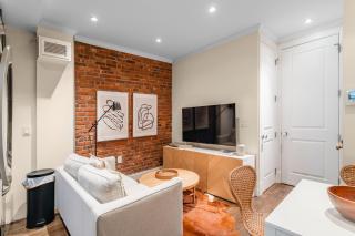 Modern and Charming 3BR 1BA Steps from Central Park - 1