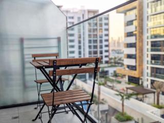 Fully Furnished Modern Studio Apartment Nearby Meydan Racecourse - 3