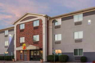 Super 8 by Wyndham Bedford DFW Airport West - Bedford - 0