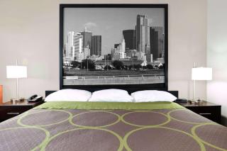 Super 8 by Wyndham Bedford DFW Airport West - Bedford - 1