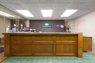 Days Inn by Wyndham Norman - Norman - 8
