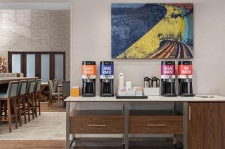 Hampton Inn & Suites Orangeville, On - Orangeville - 1