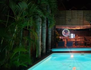 Logement privé comprenant chambre, salle de bain, cuisine extérieure dans belle villa avec piscine vue ocean - La Possession - 7