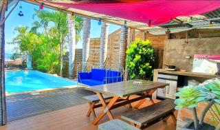 Logement privé comprenant chambre, salle de bain, cuisine extérieure dans belle villa avec piscine vue ocean - La Possession - 9