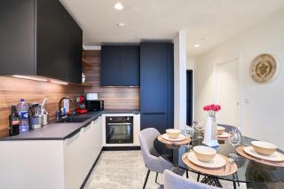 Elegant One Bedroom Apartment with a Stunning Seaview - 8