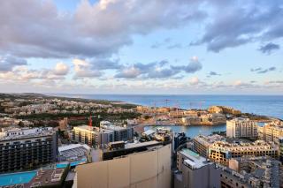 Elegant One Bedroom Apartment with a Stunning Seaview - St Julian's - 0