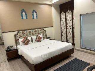 Satvik Hotel And Restaurant - Indore - 5