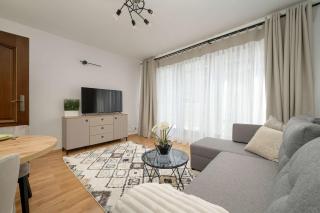 Stylowy Apartament z Klimatyzacją i Parkingiem Wrocław by Noclegi Renters - Wrocław - 2