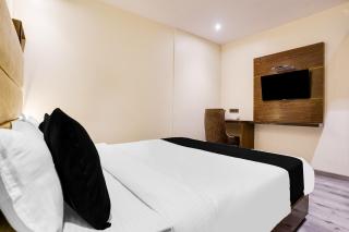Super Collection O Andheri Near Western Express Highway - 1