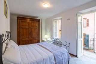 Roomy period house with stunning village views x6 - 3