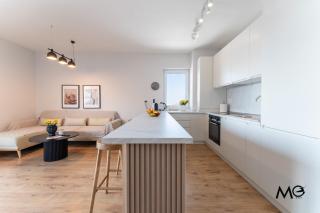 MoHost D'or - Elegant Mountain-View Apartment - Braşov - 8