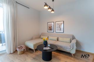 MoHost D'or - Elegant Mountain-View Apartment - Braşov - 2