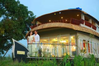 Whispering Waters Houseboat - Alleppey - 0