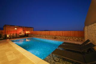 Kayra Konak 1 Red -  - 2