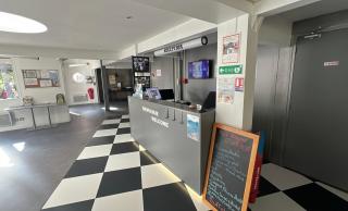 Enzo Hotels Trappes by Kyriad Direct - Trappes - 8