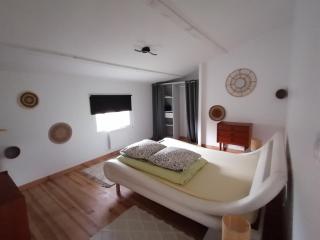 Warm house with unoverlooked terrace - 9