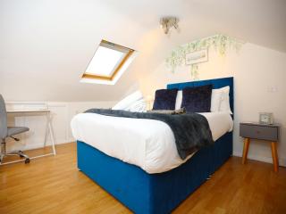 Coronation Place by N And N Stays, Great location & Perfect for Workers, Contractors and Families Visiting the area, Long stay disc available - Bath - 8