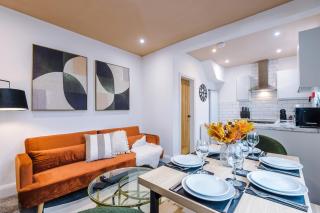 New Home in Greater Manchester by 53 Degrees Property, Ideal for Business, Dedicated Workspace! - Manchester - 9