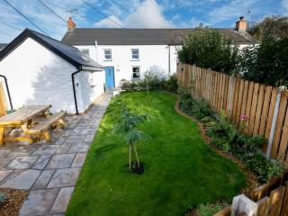 Dyffryn Cottage - 8