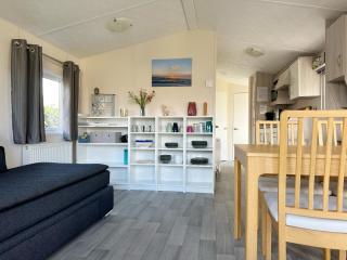 Chalet 7a op Recreatiepark De Wielen - 5