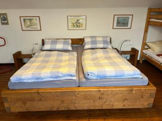 Eifel Landhaus Panoramablick unter der Burg Olbrück mit Sauna Hottub großer Terrasse und Garten Ideal für Familien - Niederdürenbach - 1