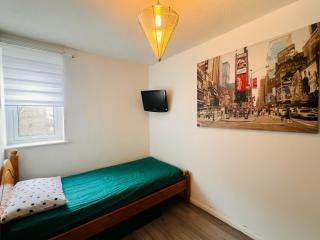 Charming 3-Bedroom, Bow, London - Londra - 3