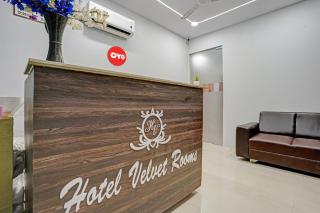 OYO Flagship 81234 Hotel Velvet Rooms - Surat - 8