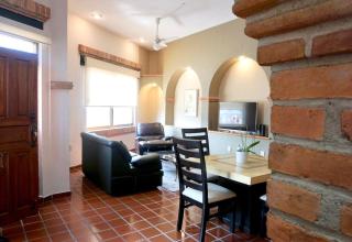 Walk To Beach & Malecon -Apartment with Sunny Roof Terrace - 4
