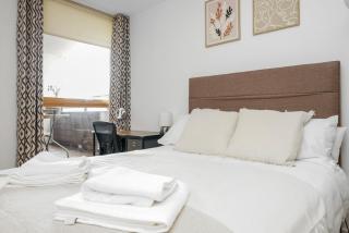 Modern Apt In Canary Wharf Business Hub - 1