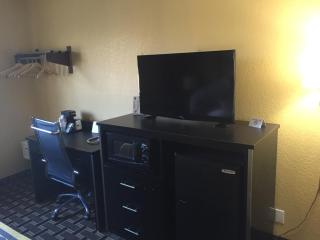 Super 8 by Wyndham Terre Haute - Terre Haute - 2