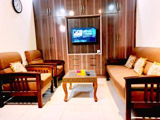1 Bed Appartment Luxury Furnished Hotel Al amanah - Islamabad - 2