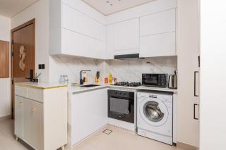 Luxury Marble 1BR in JVC - 1